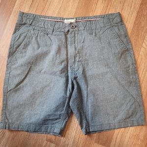 Cromwell Gray Lightweight Shorts Size 34
